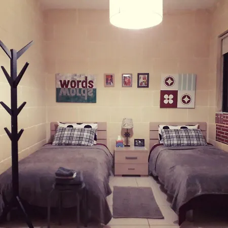 Ta Noa Art * Għajnsielem