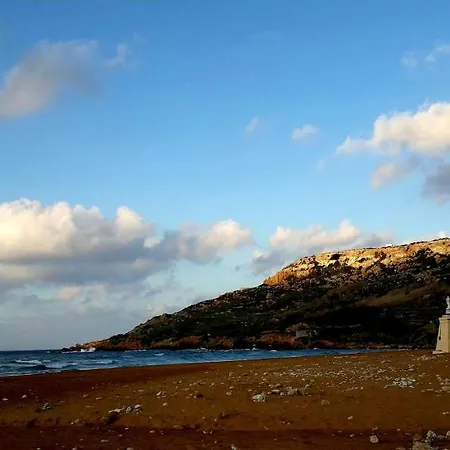 Ta Noa Art Għajnsielem